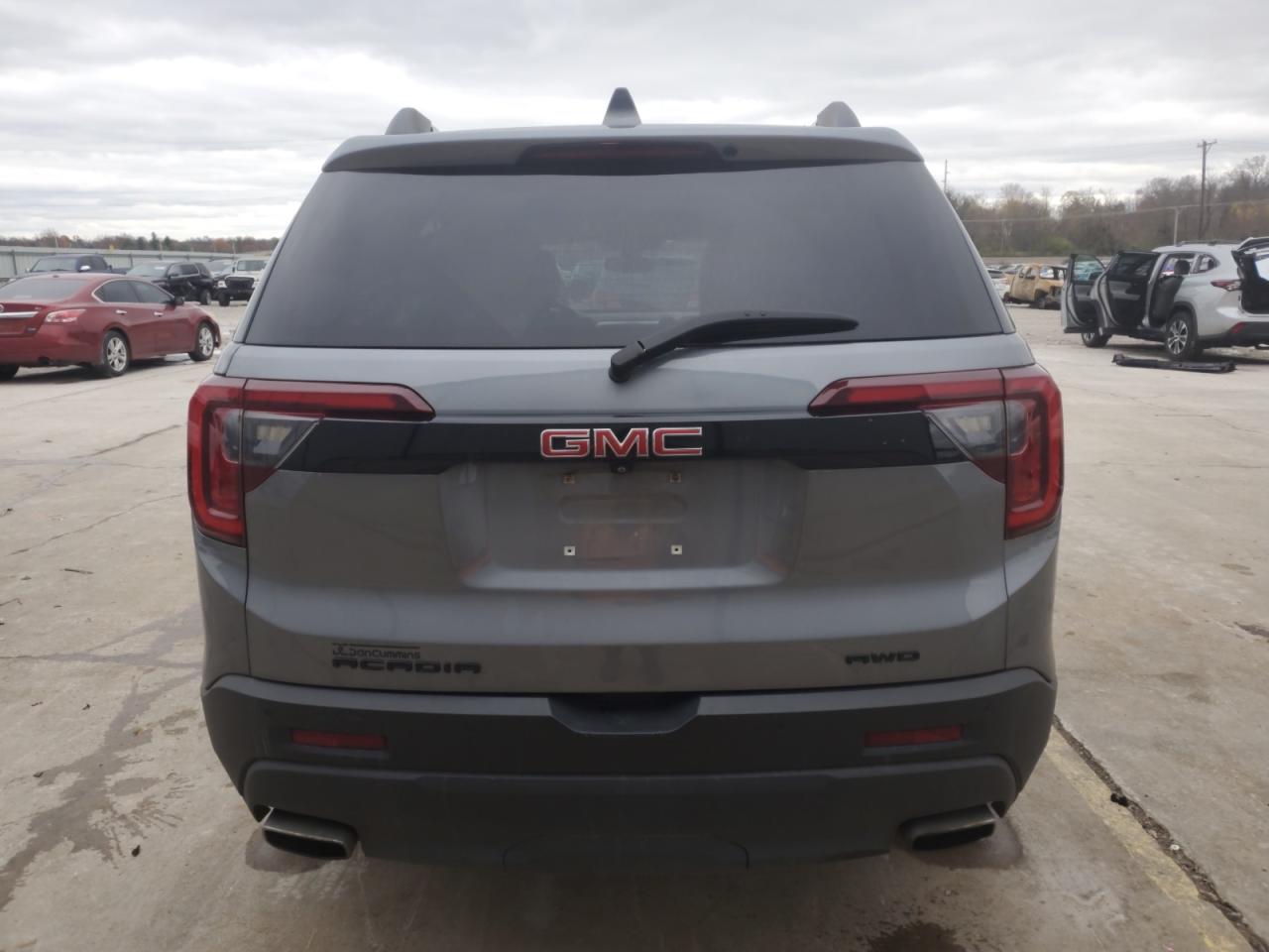 2021 GMC Acadia - Image 6