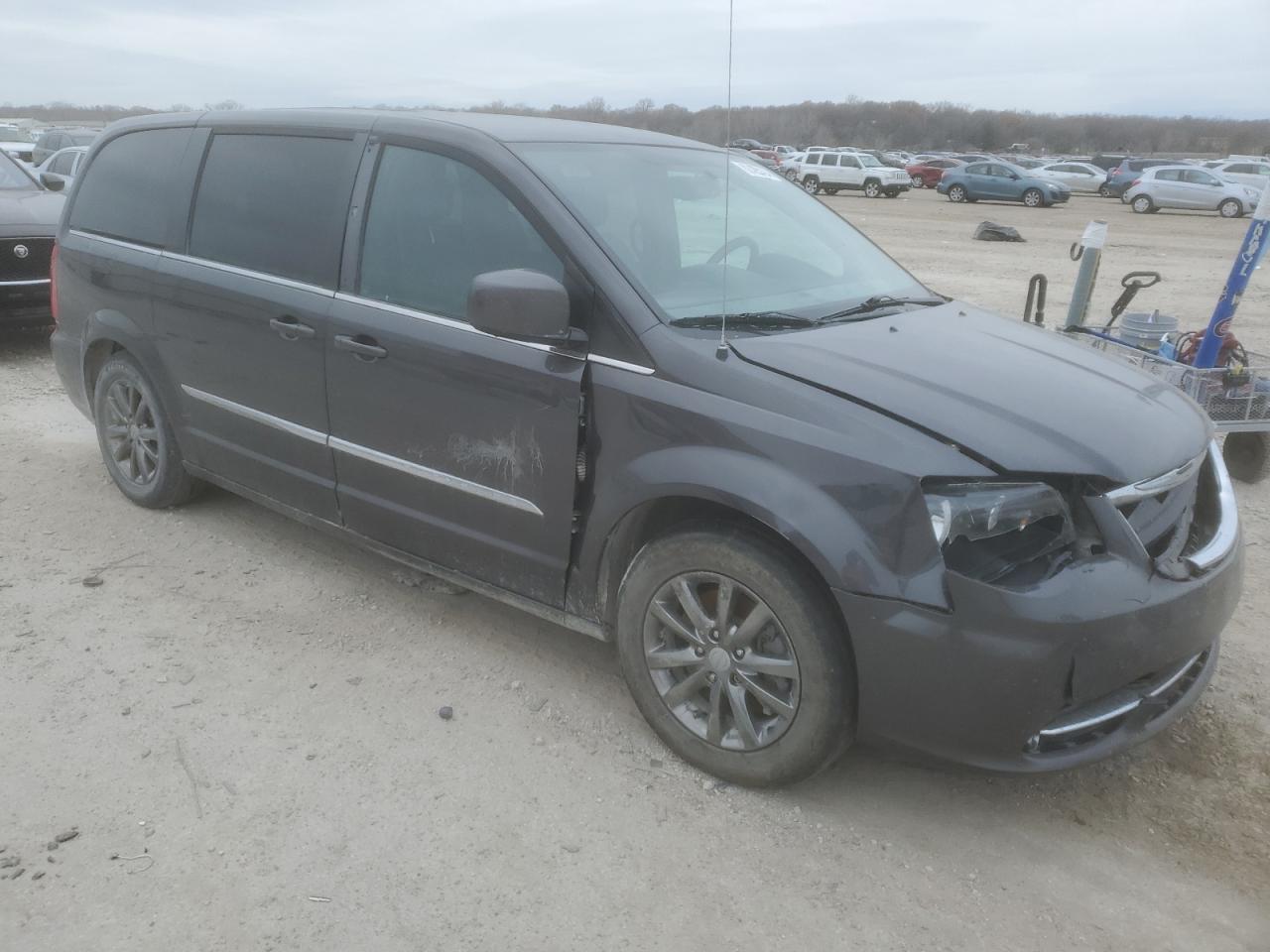 VIN 2C4RC1HG4FR755673 2015 CHRYSLER MINIVAN no.4