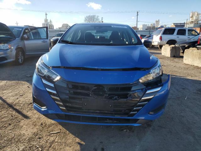  NISSAN VERSA 2024 Granatowy