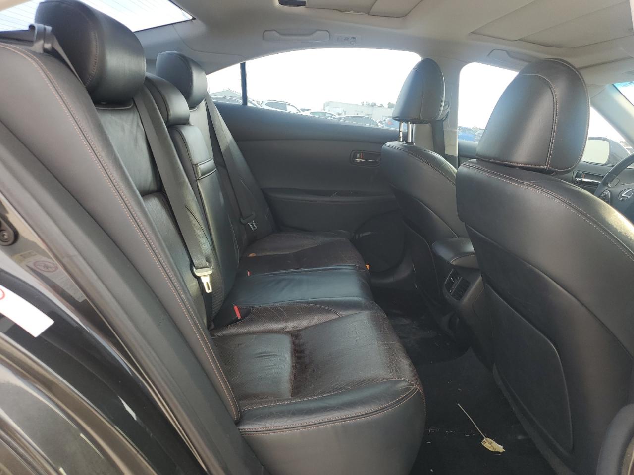 2010 Lexus ES - Image 10