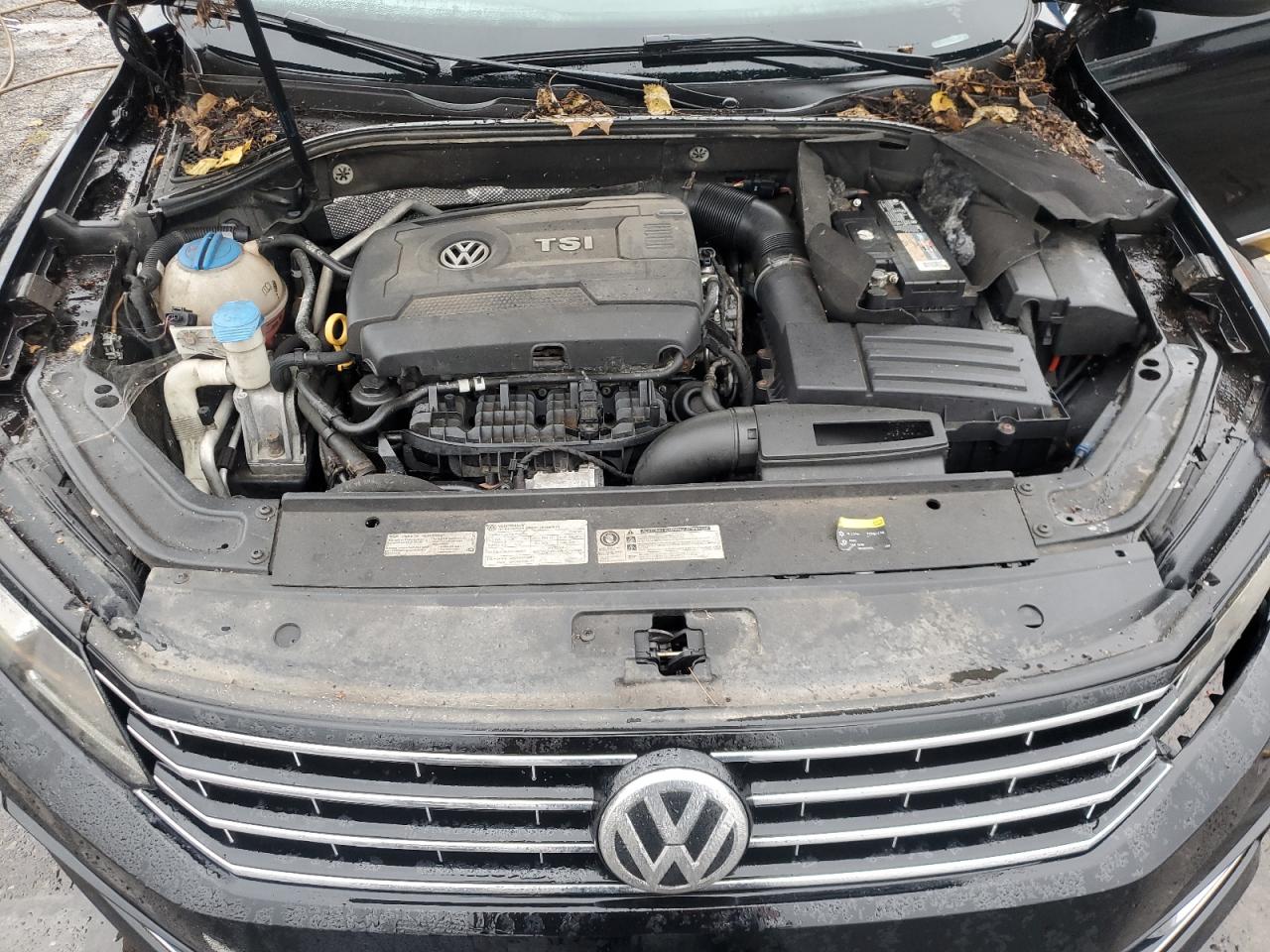 2016 Volkswagen Passat - Image 11