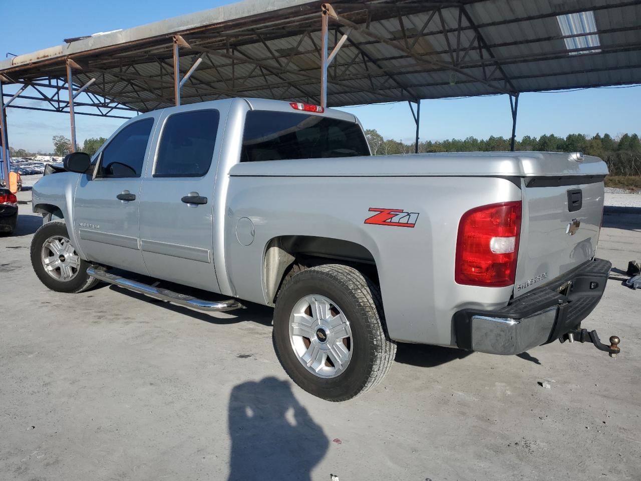 2011 Chevrolet Silverado - Image 2