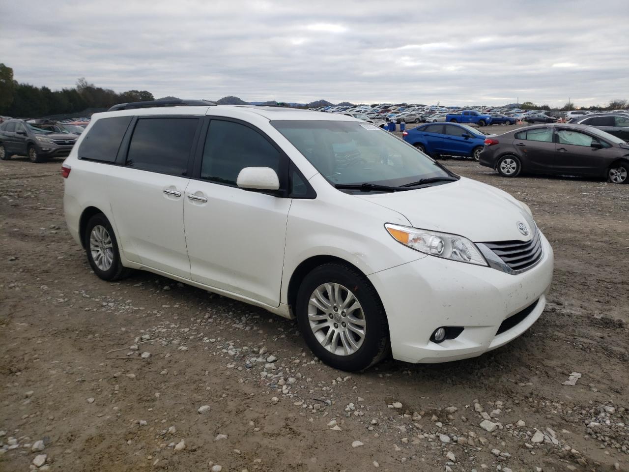 2015 Toyota Sienna Xle VIN: 5TDYK3DC7FS577858 Lot: 80835534