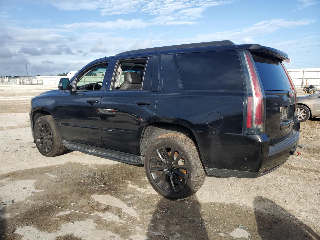2019 Cadillac Escalade - Image 2