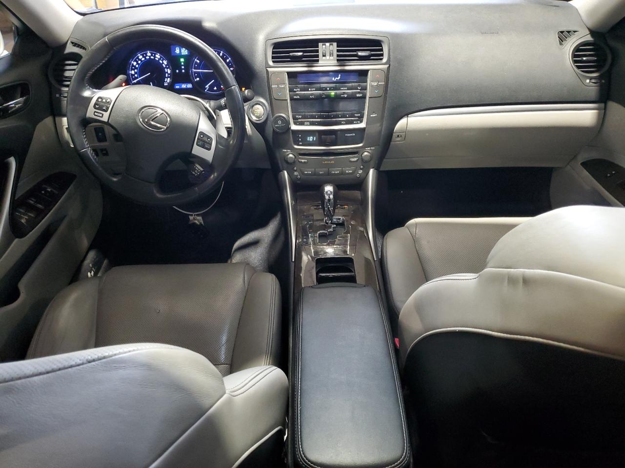 2012 Lexus IS - Image 8