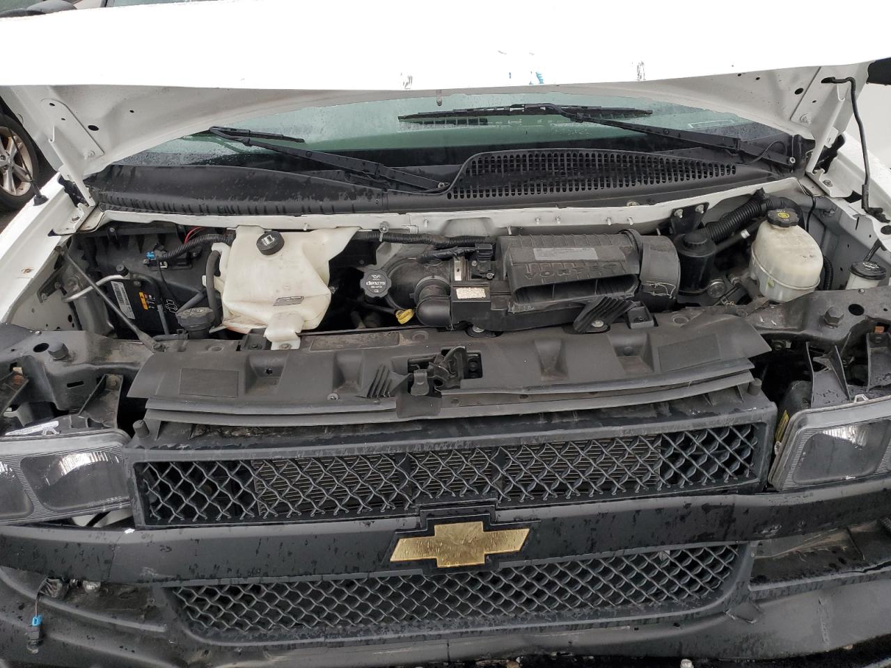 2018 Chevrolet Express G2500 VIN: 1GCWGAFG9J1165489 Lot: 82383924