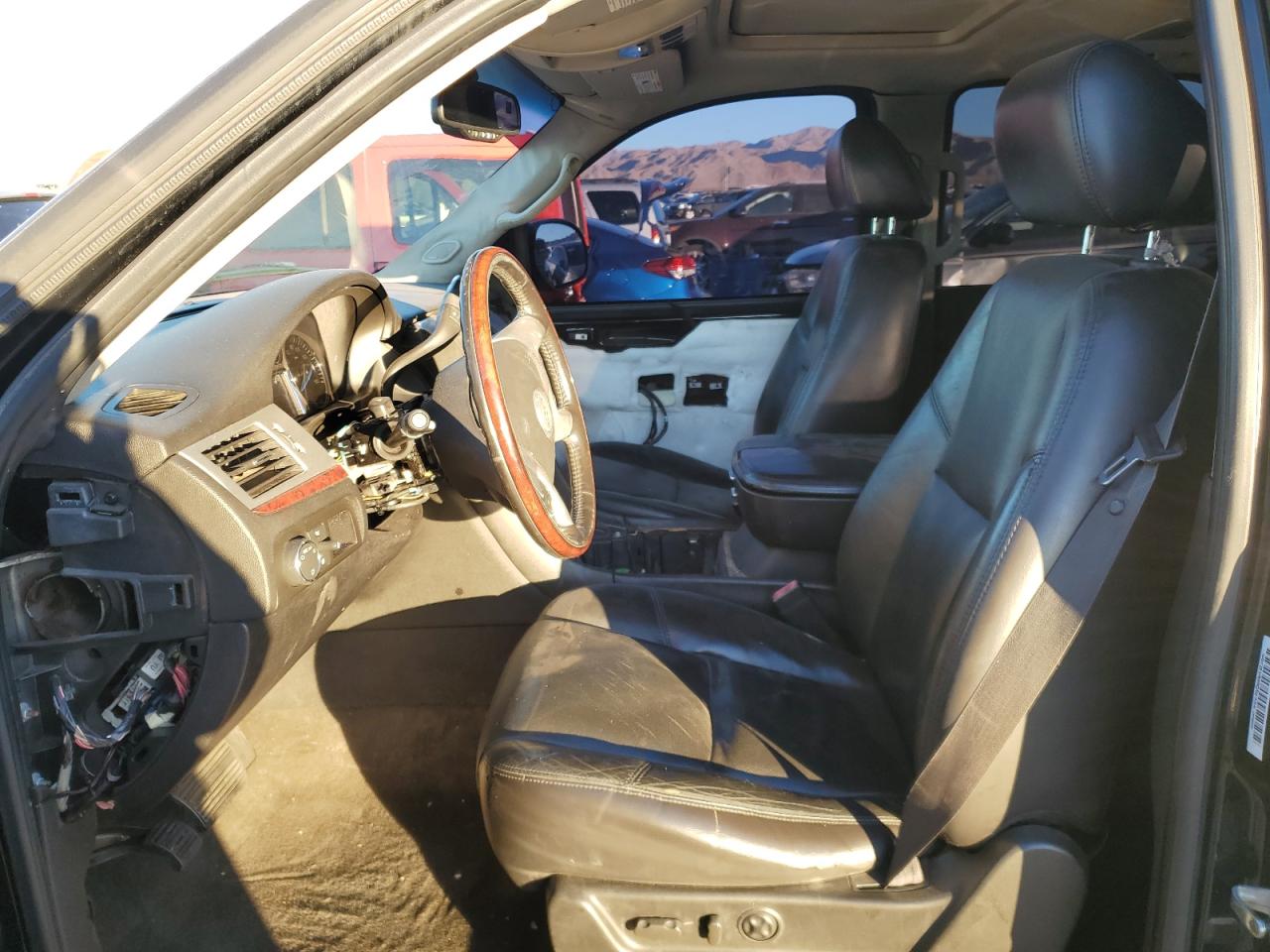 2007 Cadillac Escalade - Image 7