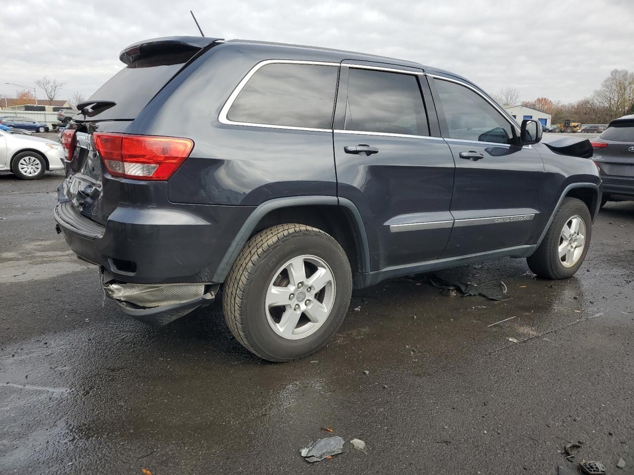 2012 Jeep Grand Cherokee - Image 3