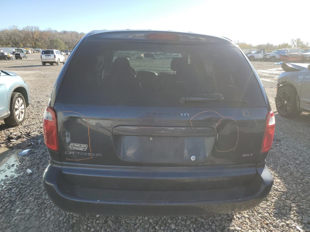 2007 Dodge Caravan - Image 6