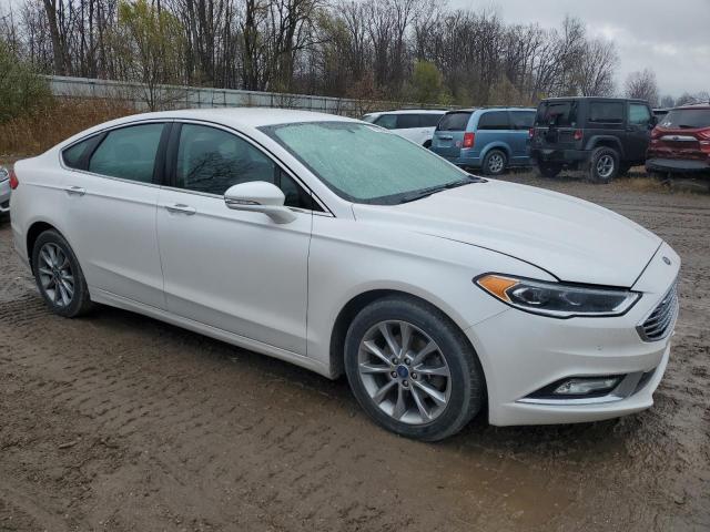  FORD FUSION 2017 Белы