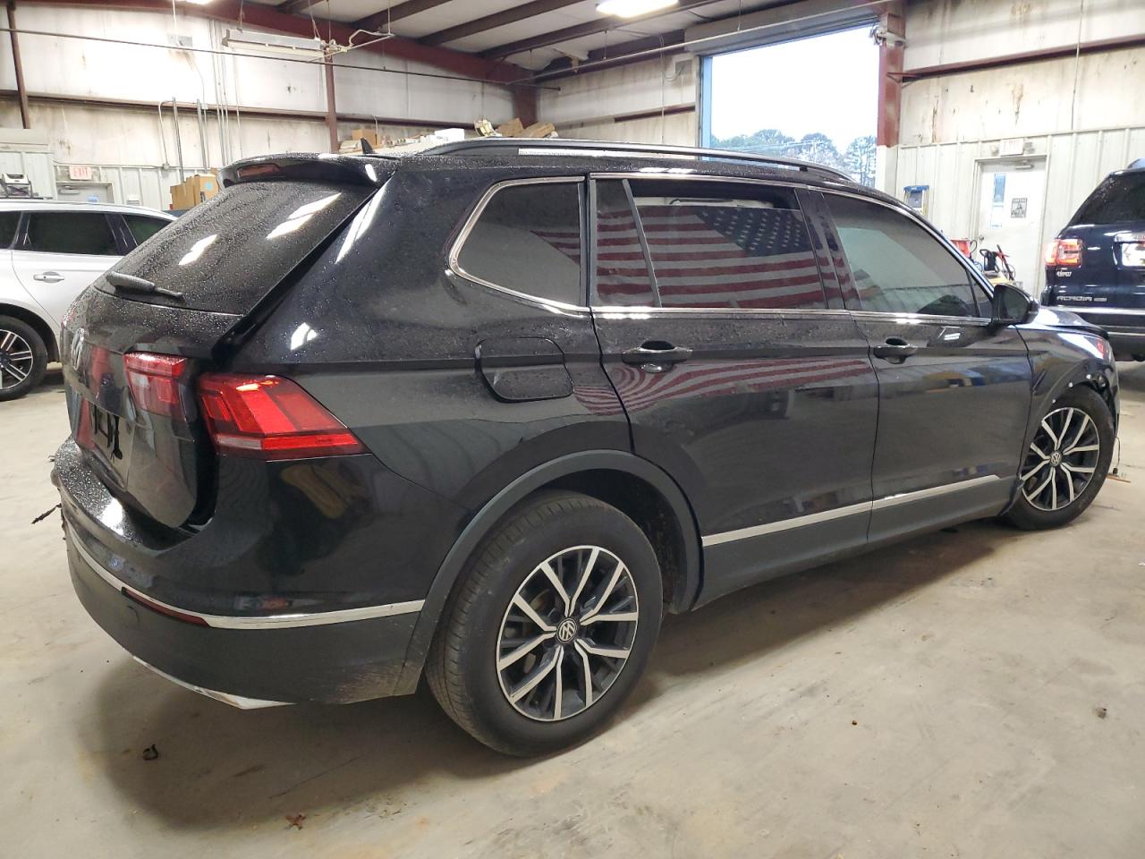 2020 Volkswagen Tiguan - Image 3