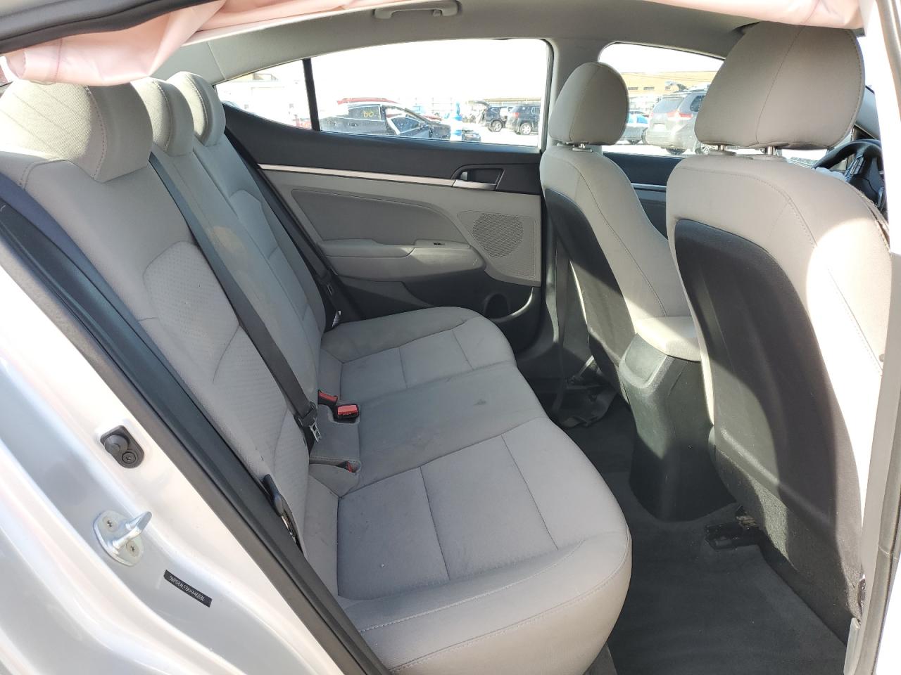 2019 Hyundai Elantra - Image 10