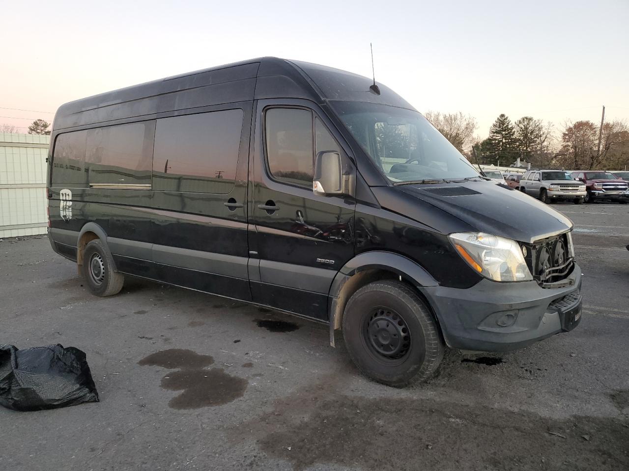 VIN WD4PE8DC1E5909996 2014 MERCEDES-BENZ SPRINTER no.4