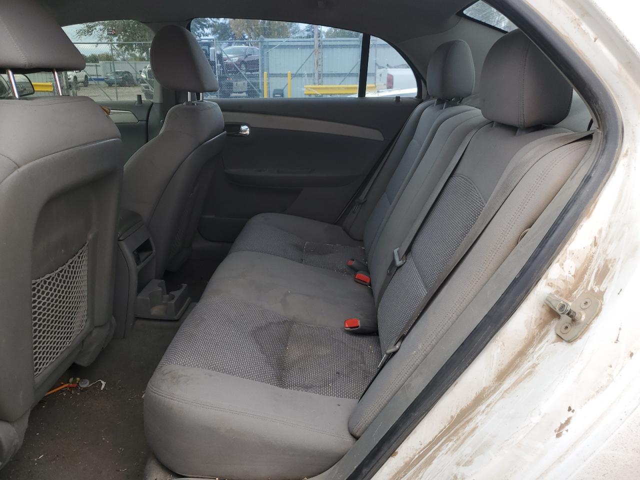 2011 Chevrolet Malibu - Image 10