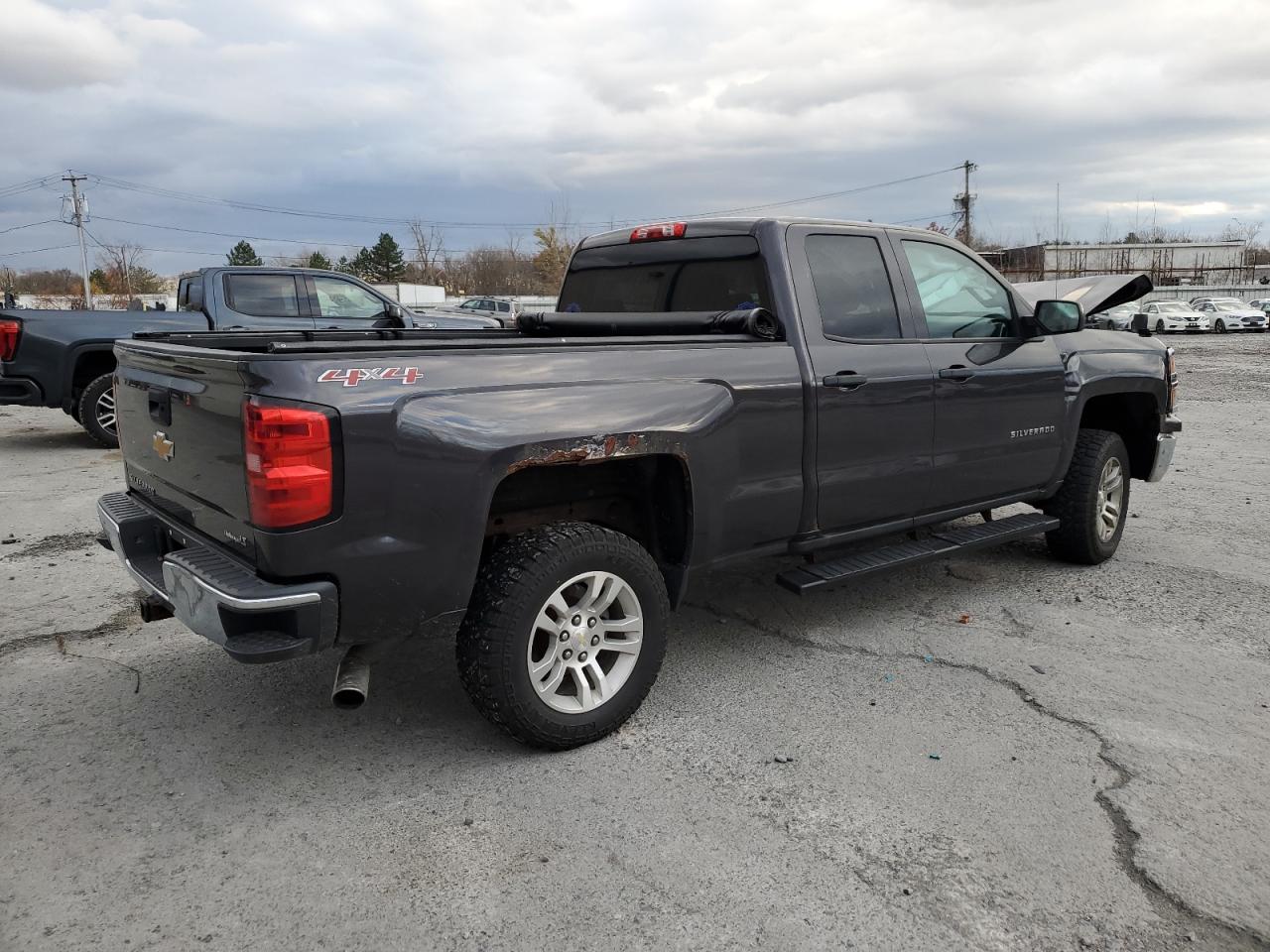 2014 Chevrolet Silverado - Image 3