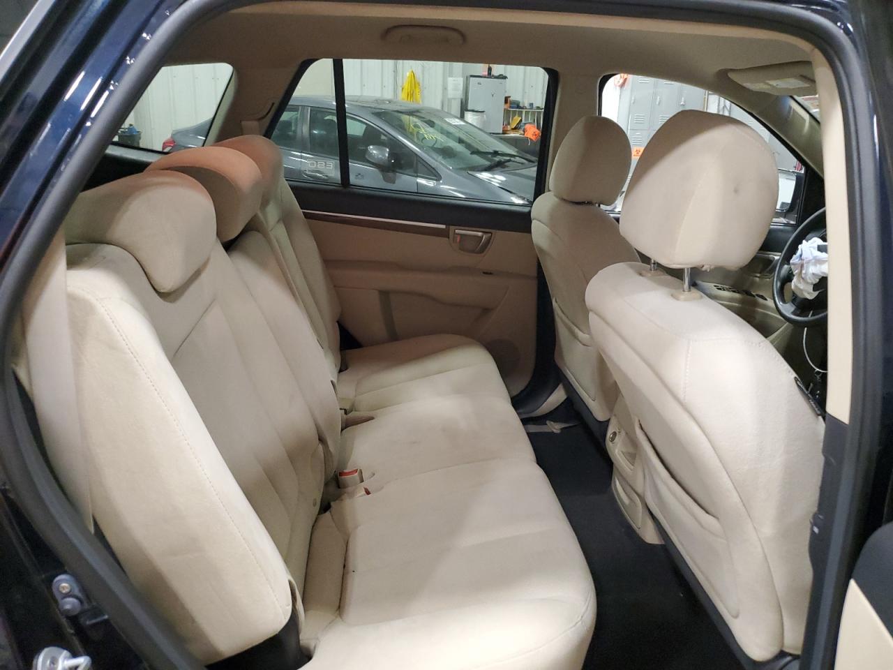 2008 Hyundai Santa Fe - Image 11