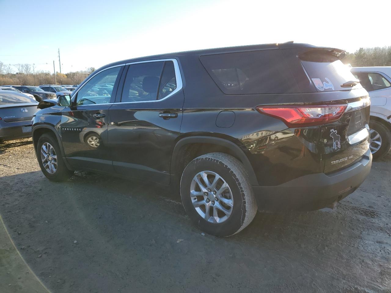 VIN 1GNEVFKW3MJ207176 2021 CHEVROLET TRAVERSE no.2