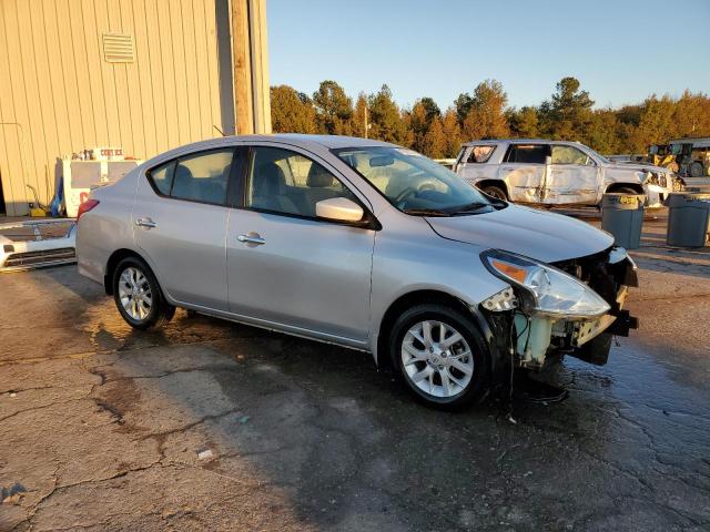  NISSAN VERSA 2016 Silver