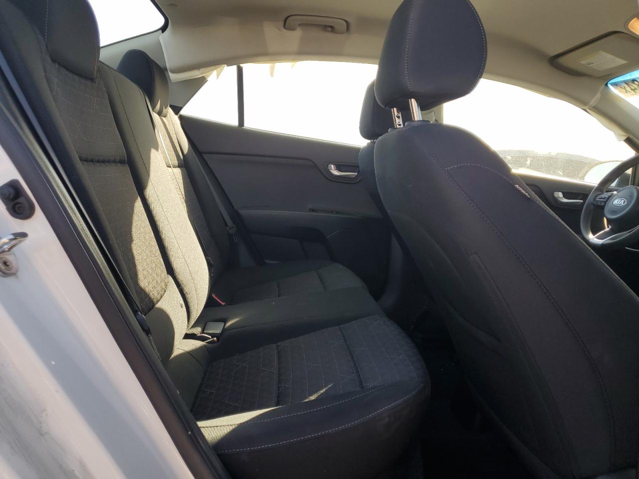 2019 Kia Rio - Image 10
