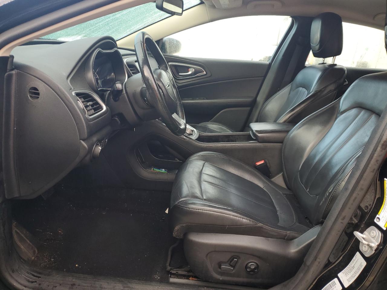 2016 Chrysler 200 - Image 7