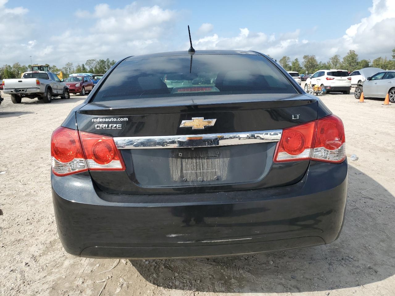 VIN 1G1PC5SB4E7311410 2014 CHEVROLET CRUZE no.6