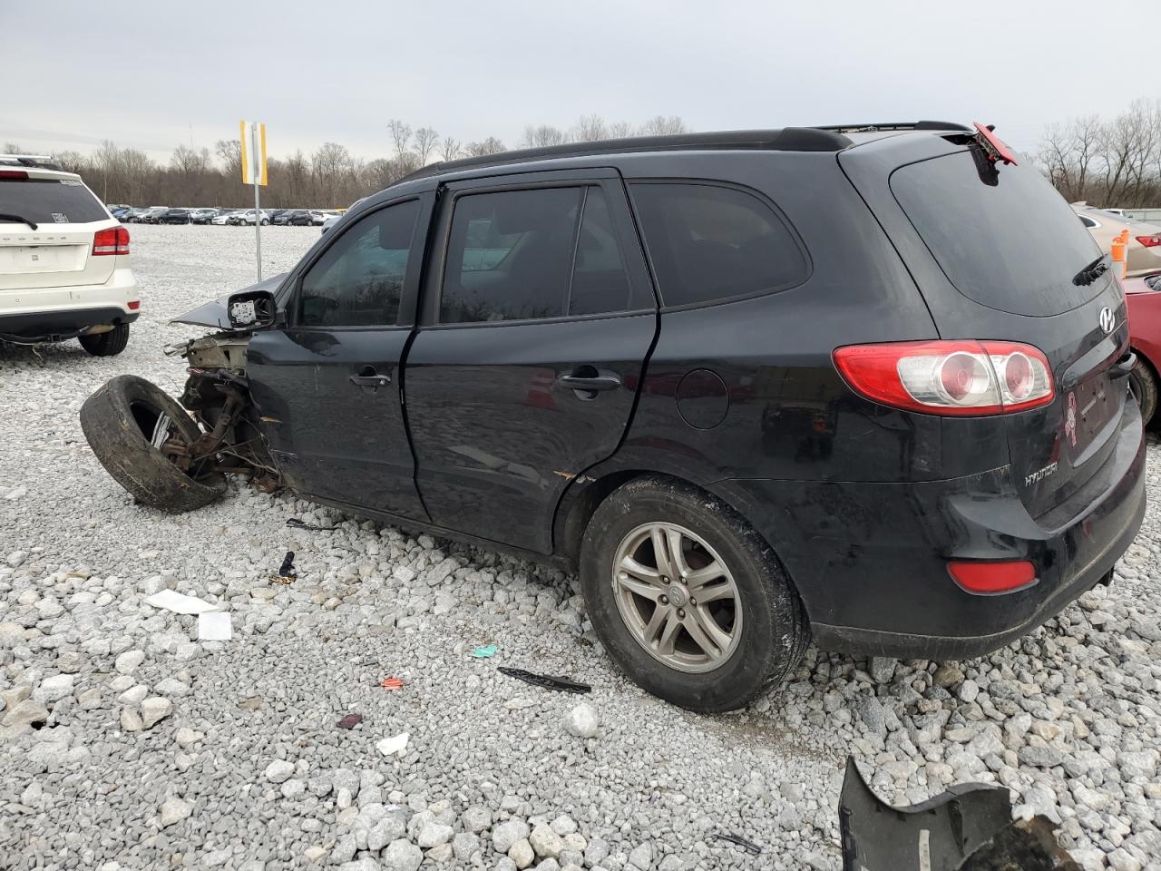 2010 Hyundai Santa Fe - Image 2