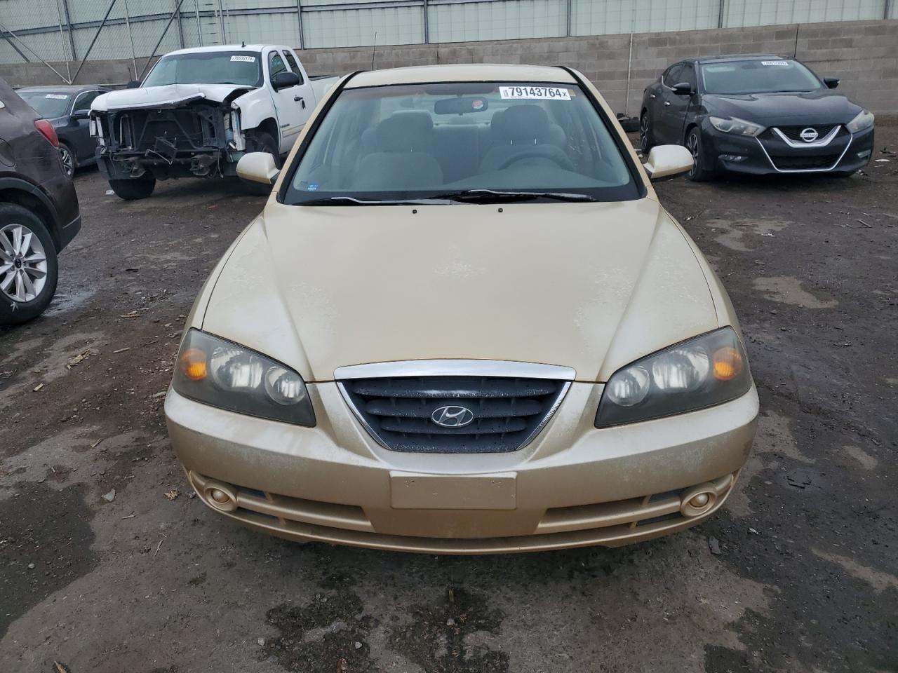 2004 Hyundai Elantra - Image 5