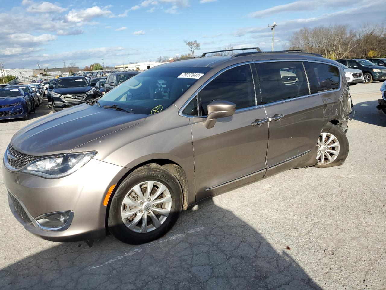 2017 Chrysler Pacifica Touring L VIN: 2C4RC1BG2HR844525 Lot: 79237944