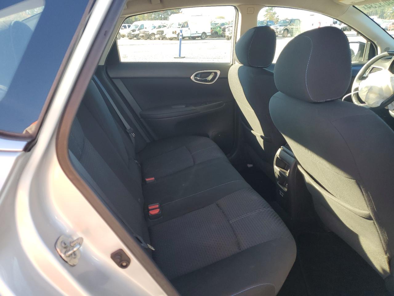 2018 Nissan Sentra - Image 10