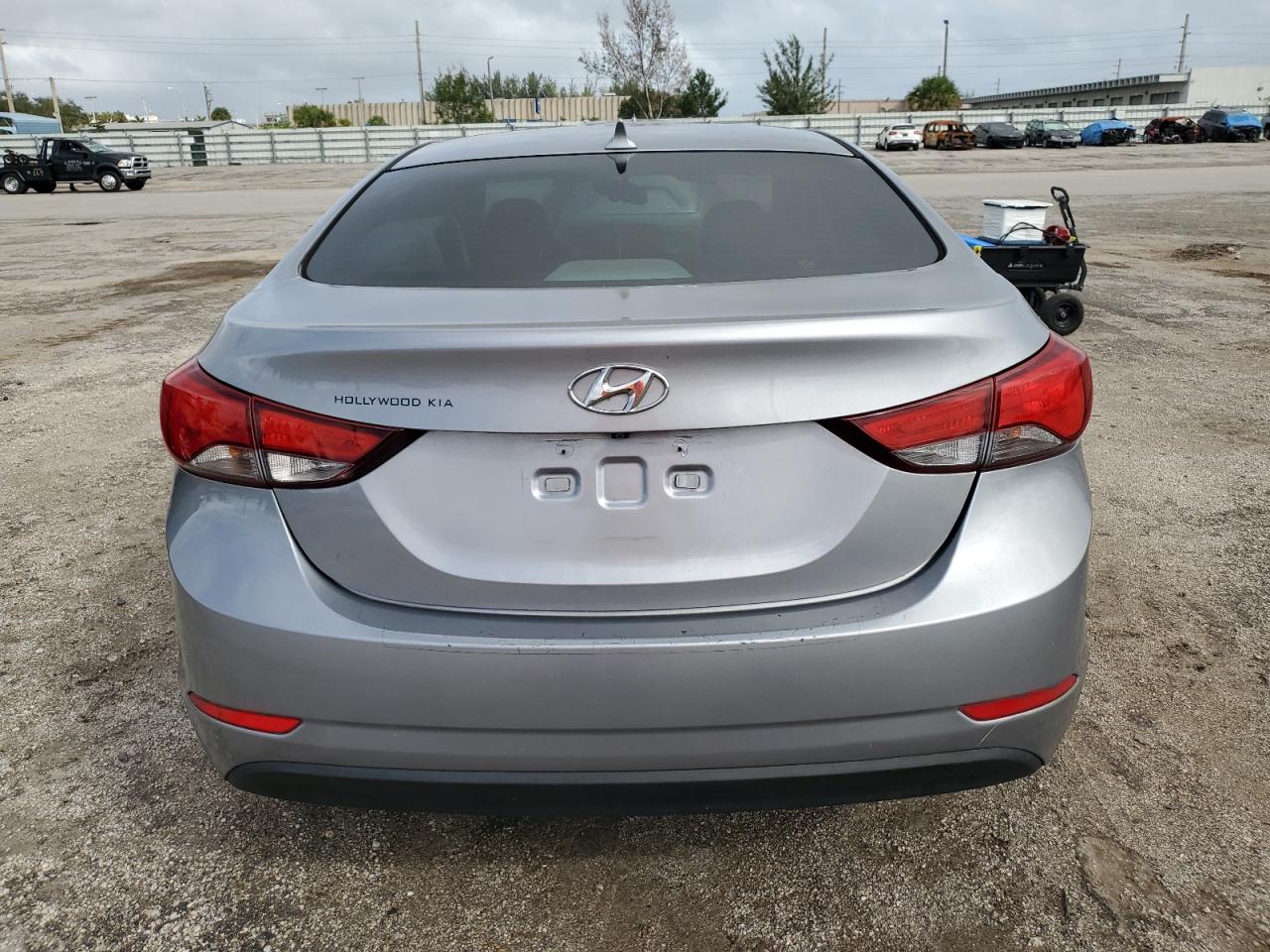 2015 Hyundai Elantra Se VIN: 5NPDH4AE9FH618683 Lot: 79350814