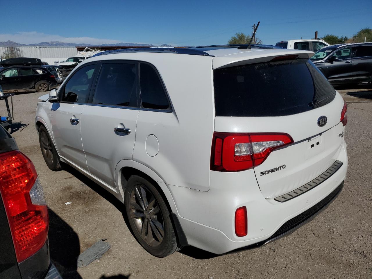 2014 Kia Sorento - Image 2