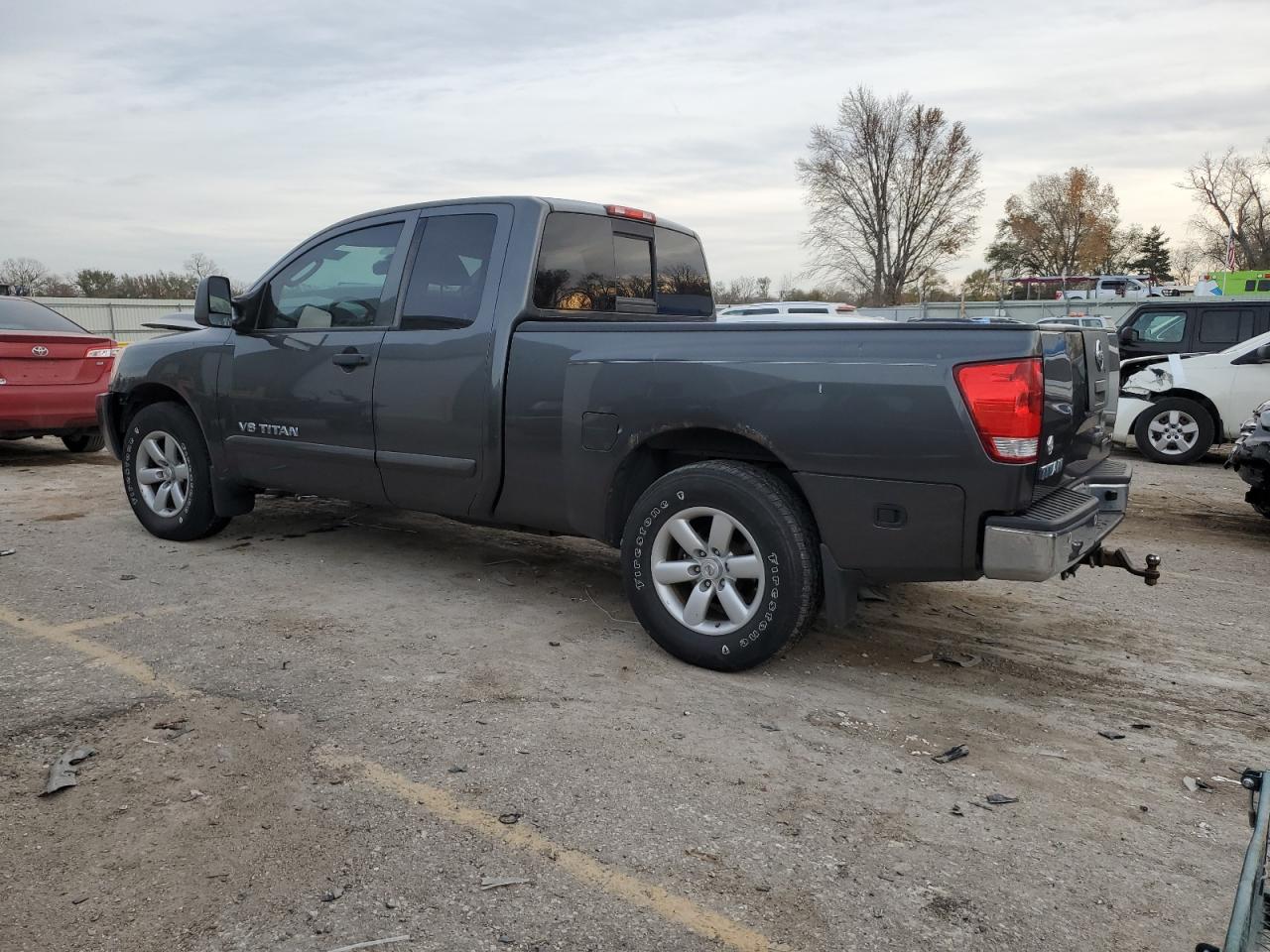 2011 Nissan Titan - Image 2