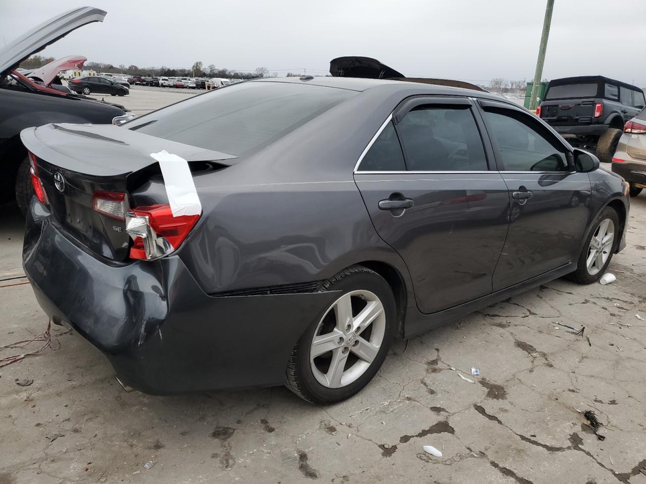 2014 Toyota Camry - Image 3