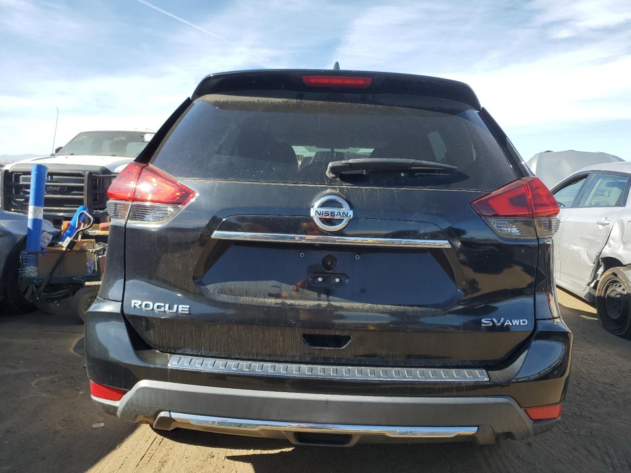 2017 Nissan Rogue S VIN: KNMAT2MV8HP619073 Lot: 79144194