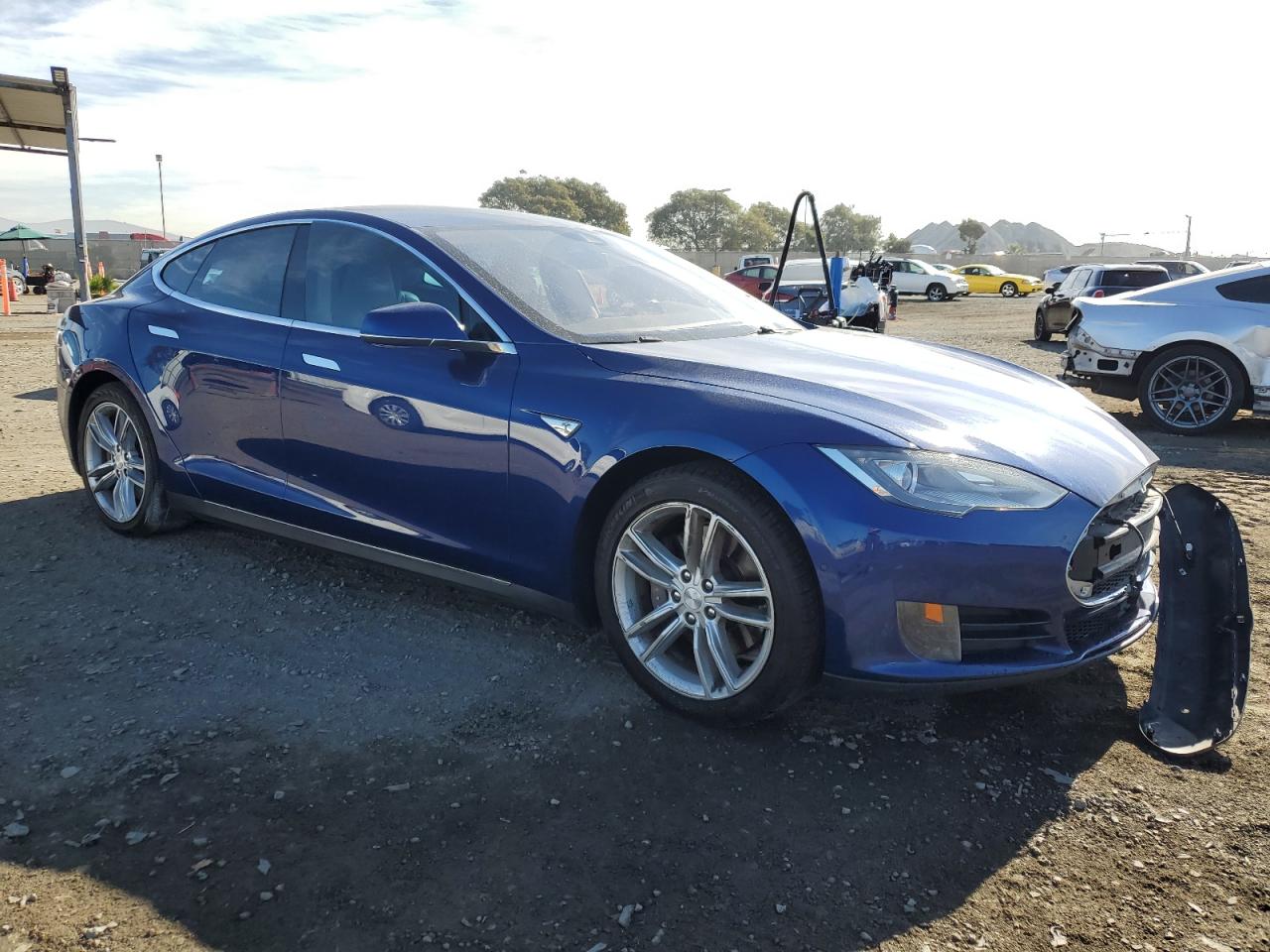 VIN 5YJSA1E2XFF116449 2015 TESLA MODEL S no.4