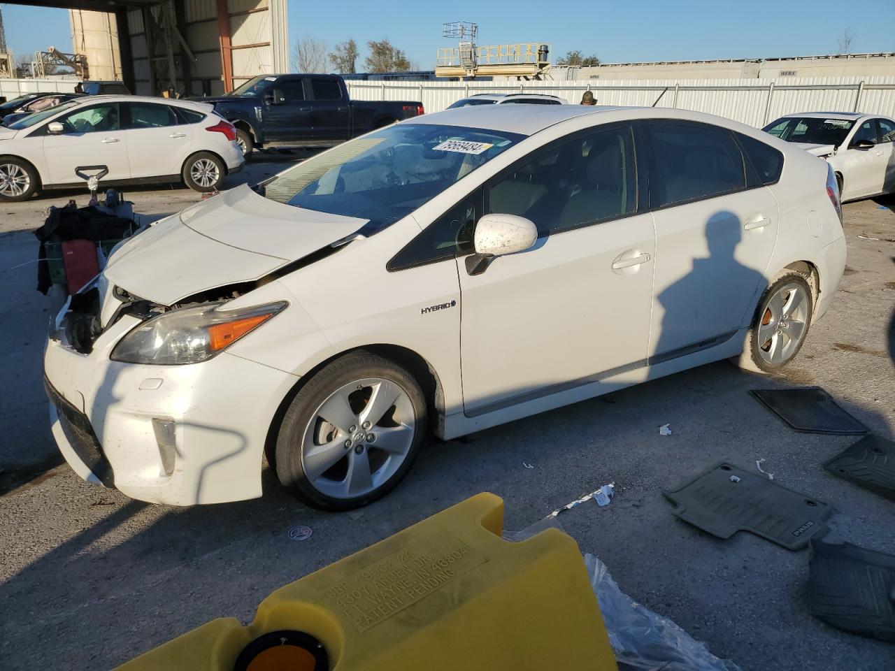 VIN JTDKN3DU2D5577615 2013 TOYOTA PRIUS no.1