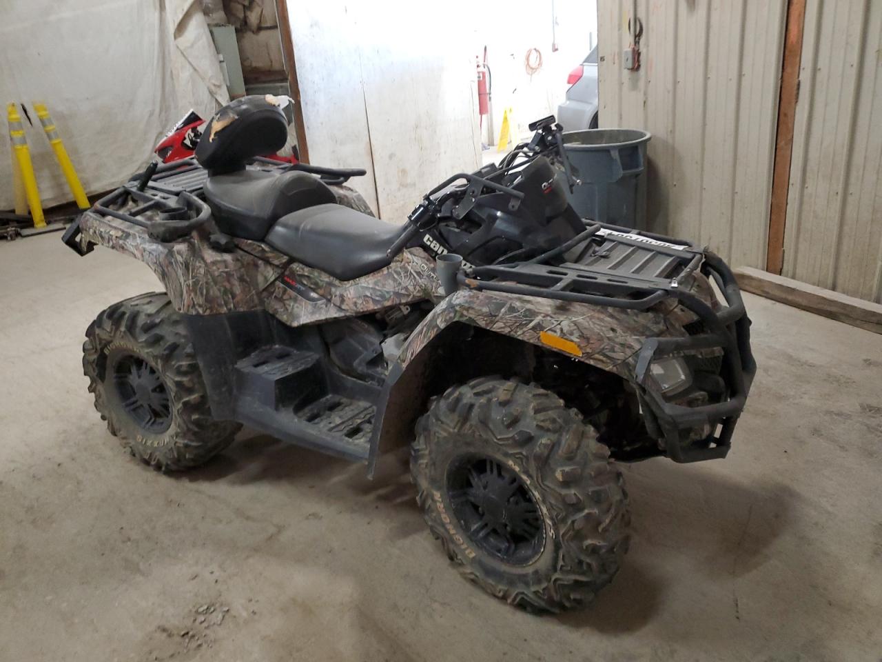 2011 Can-Am Outlander Max 800R Xt for Sale in Madisonville, TN - Front End