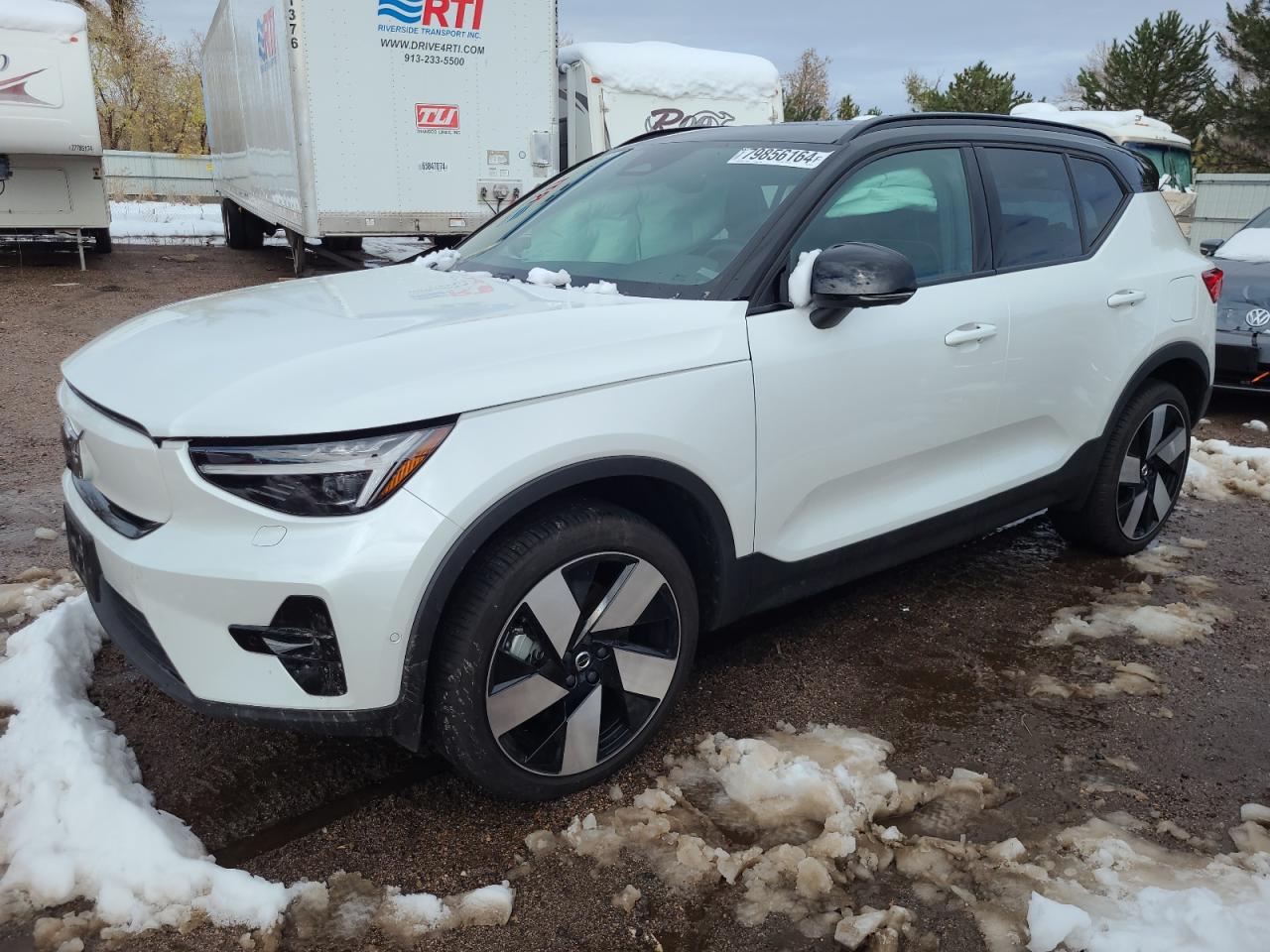 2023 Volvo XC40 - Image 1
