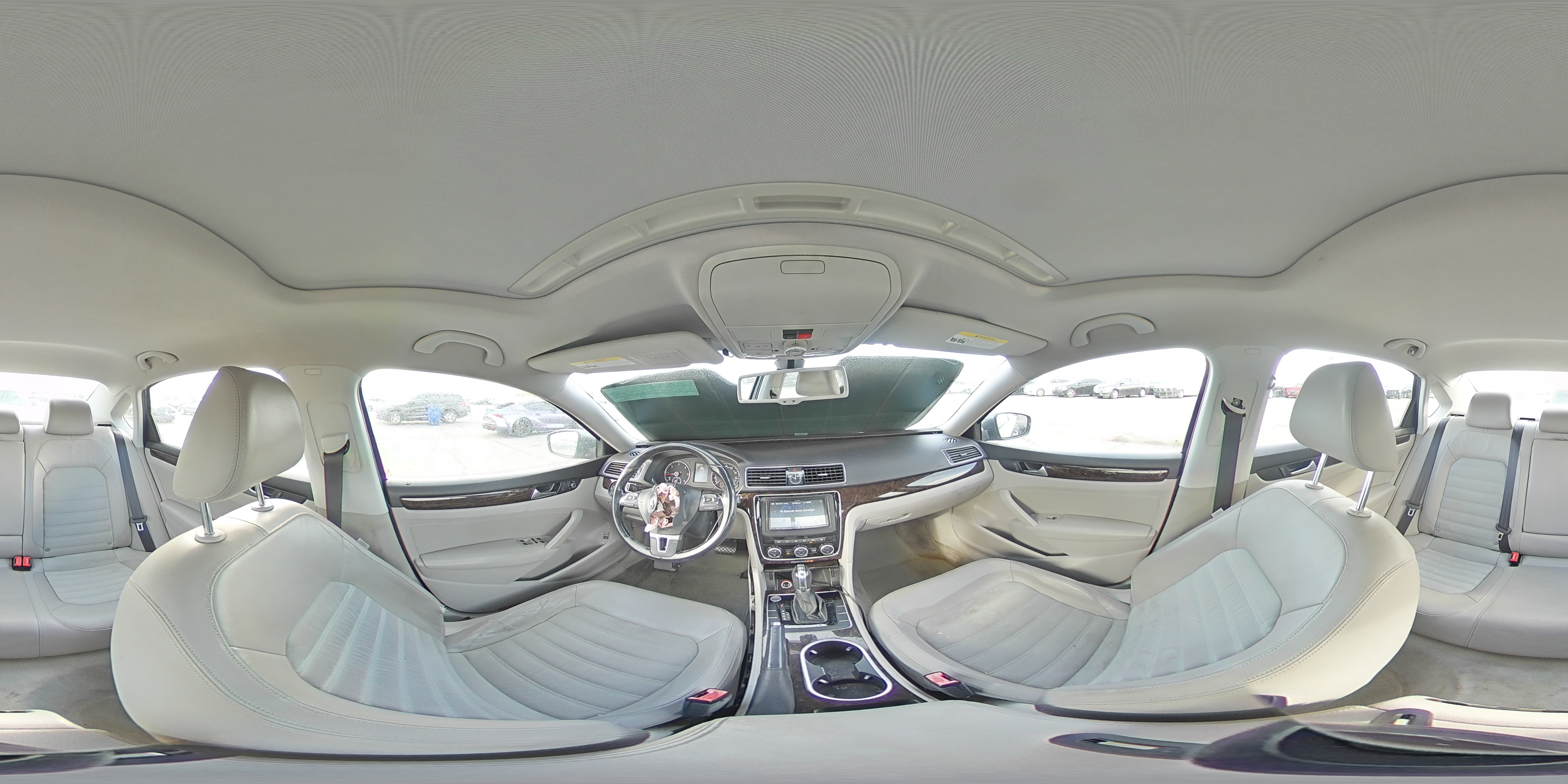 2014 Volkswagen Passat - Image 13