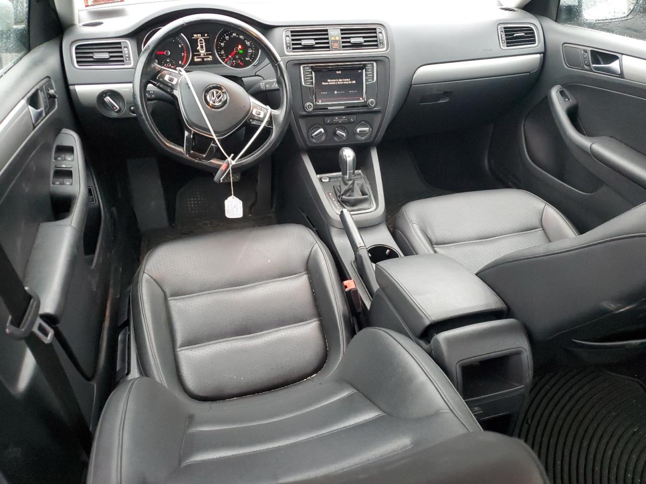2018 Volkswagen Jetta - Image 8