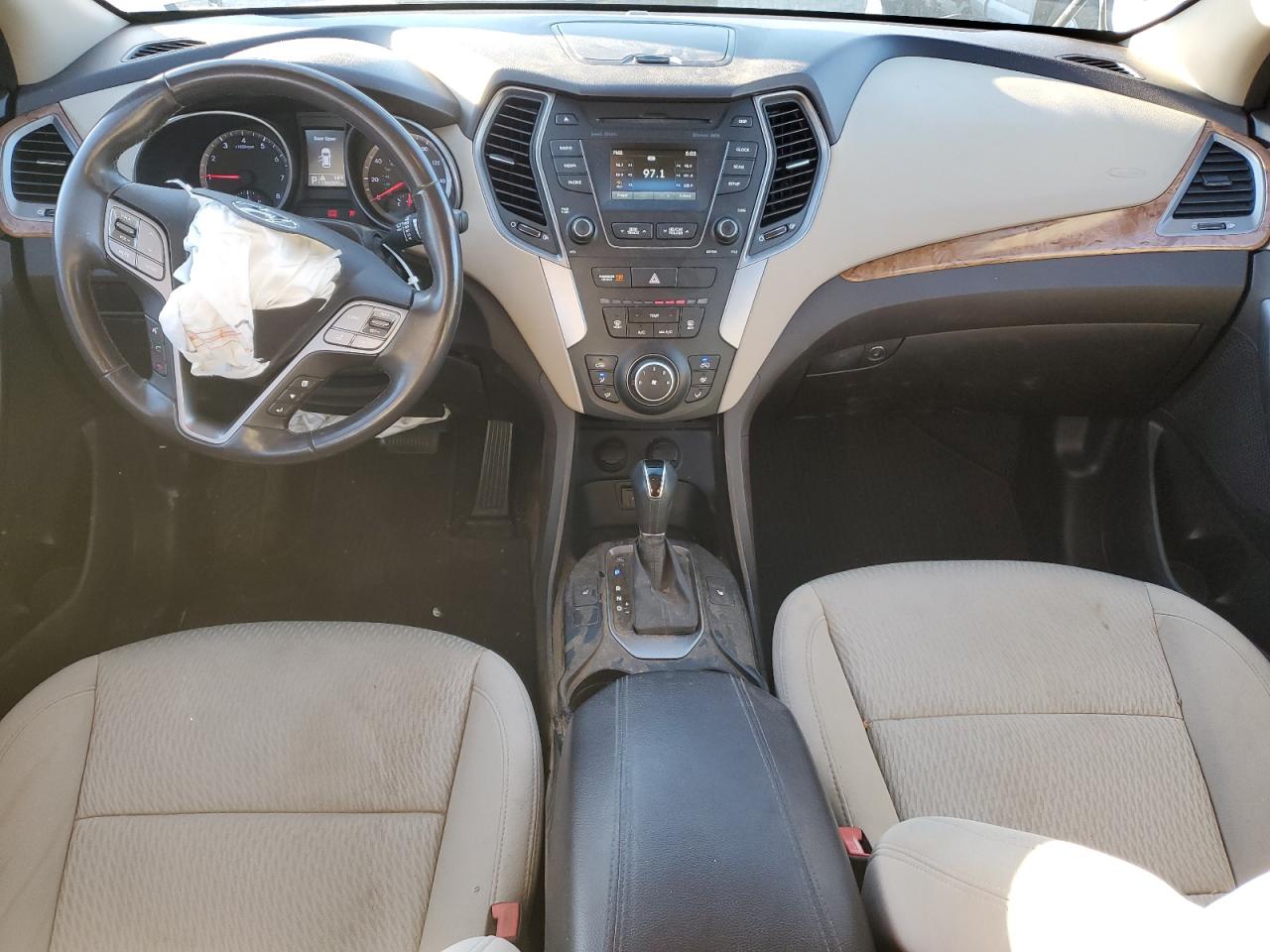 2014 Hyundai Santa Fe - Image 8