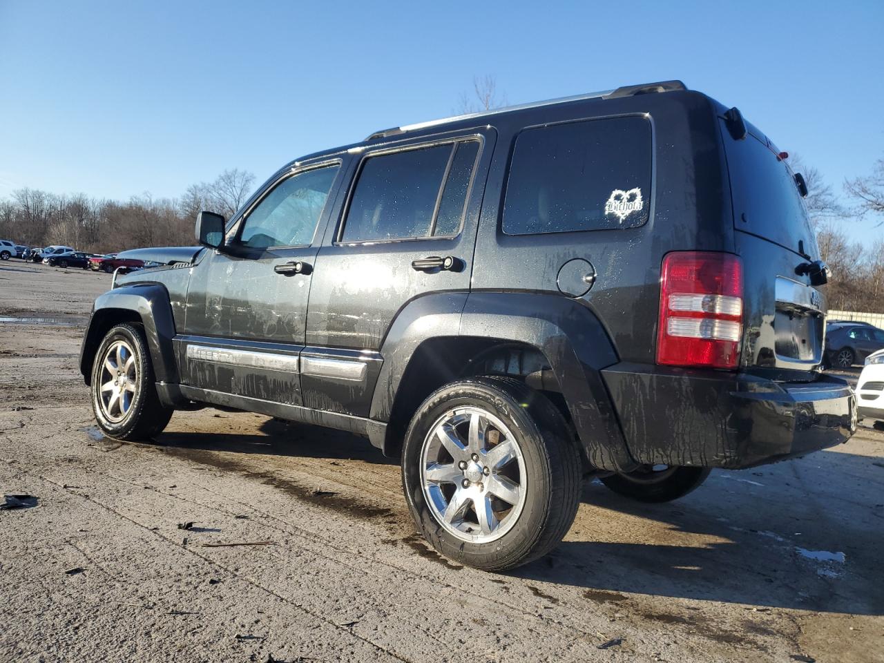2011 Jeep Liberty (North America) - Image 2