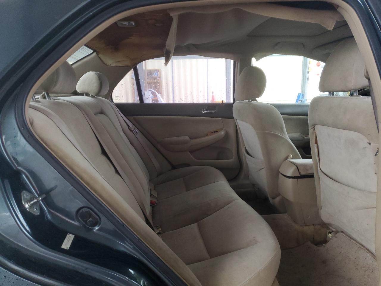 2004 Honda Accord - Image 10