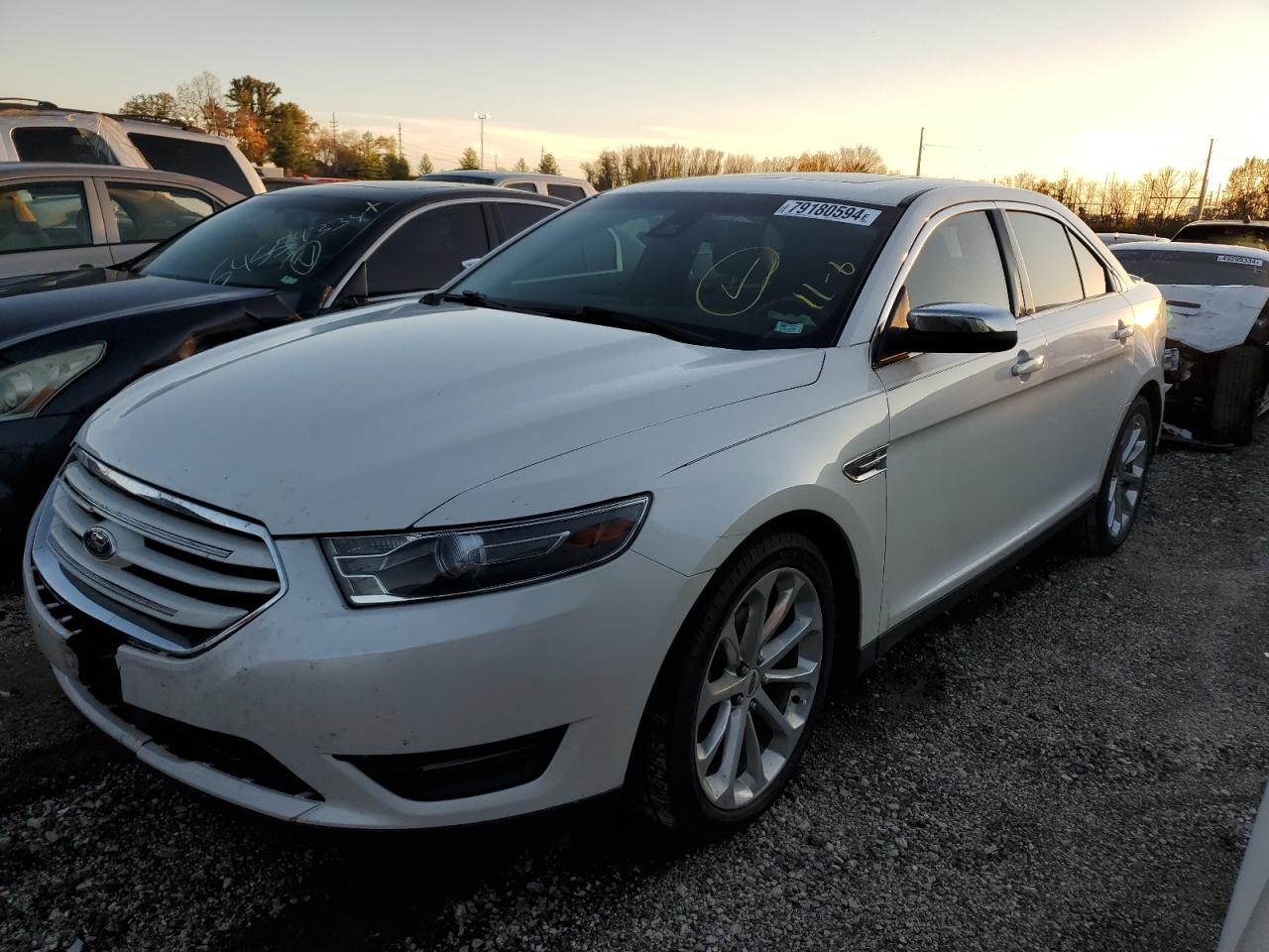 2015 Ford Taurus - Image 1