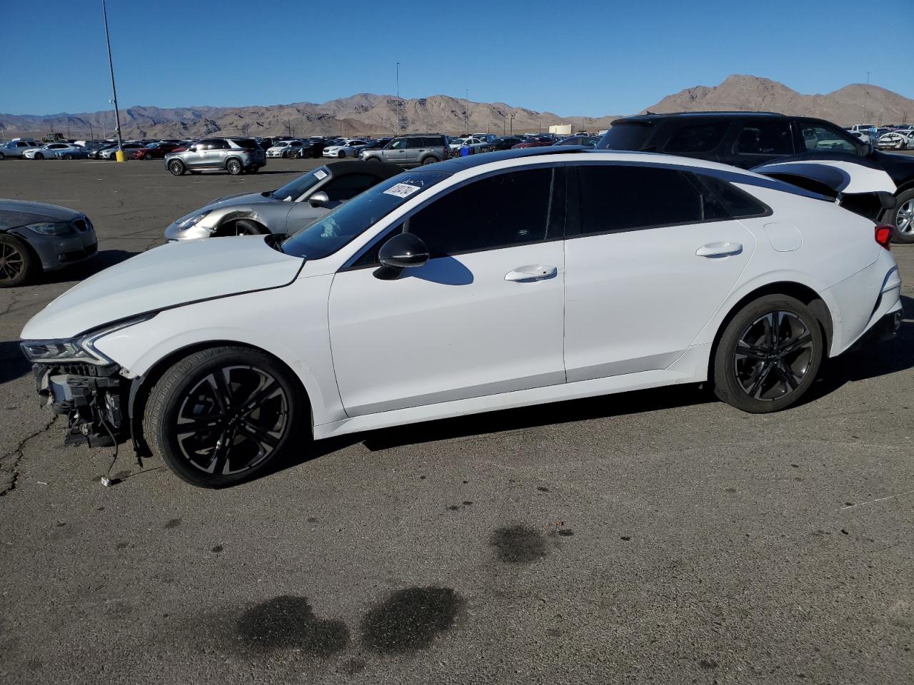2022 Kia K5 - Image 1