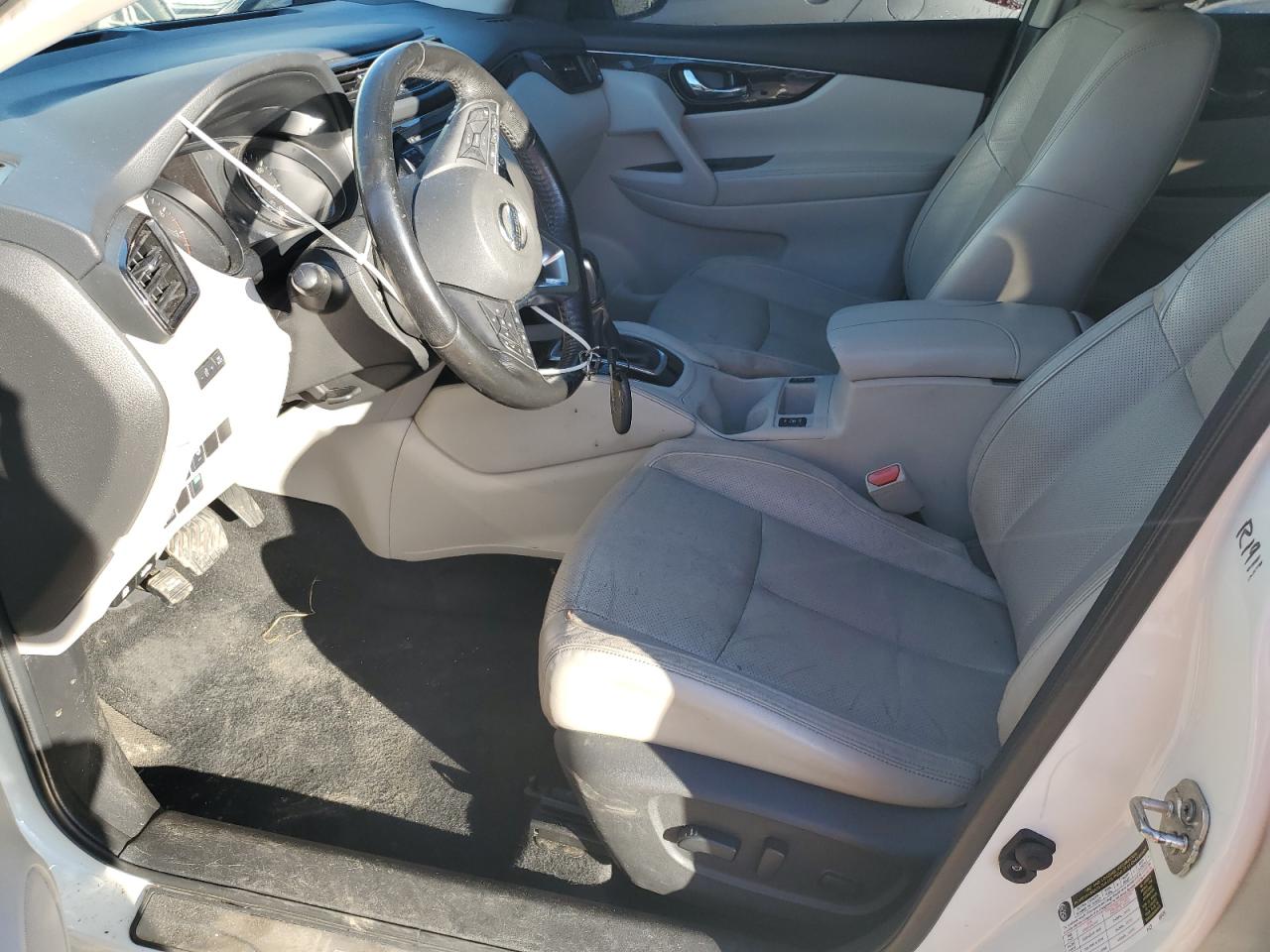 2018 Nissan Rogue - Image 7