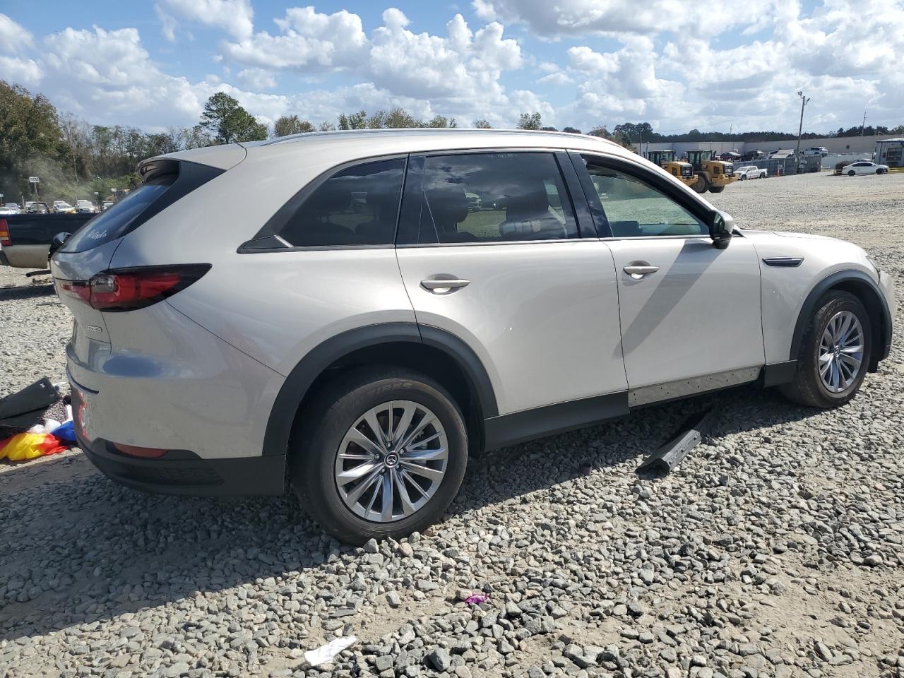 2024 Mazda CX-90 - Image 3