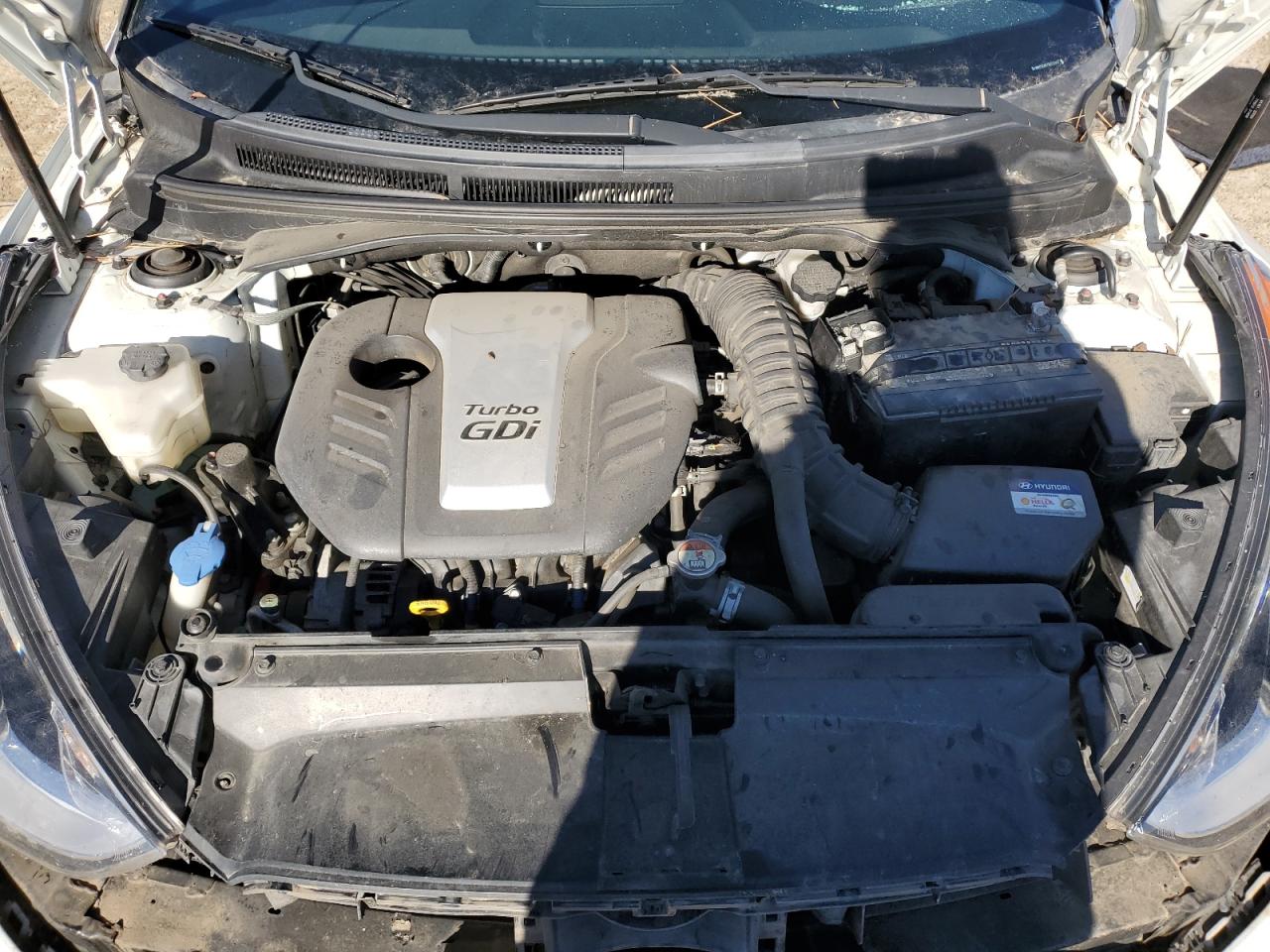 2016 Hyundai Veloster - Image 12