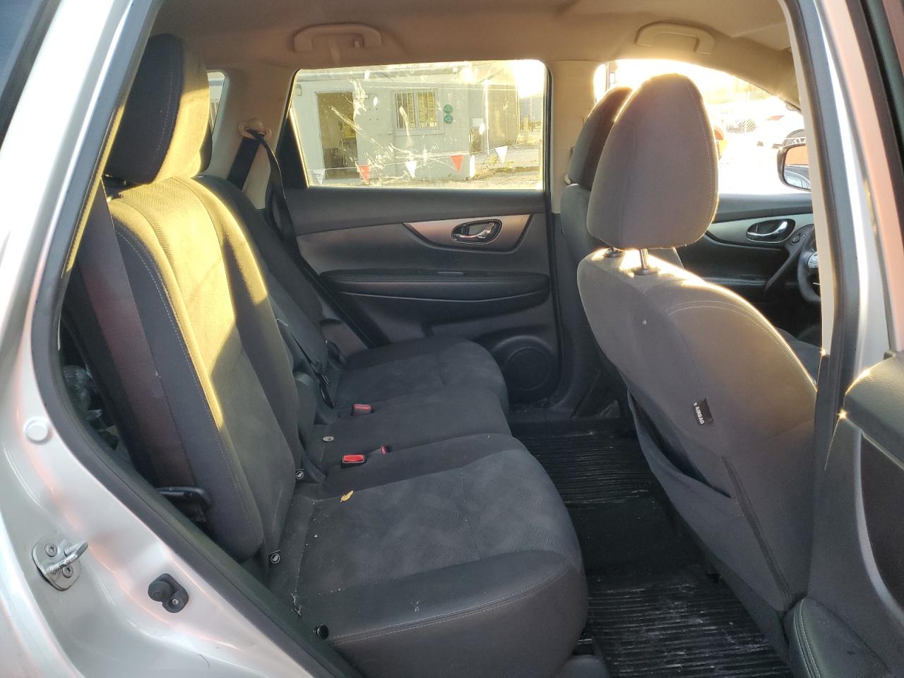 2016 Nissan Rogue - Image 11