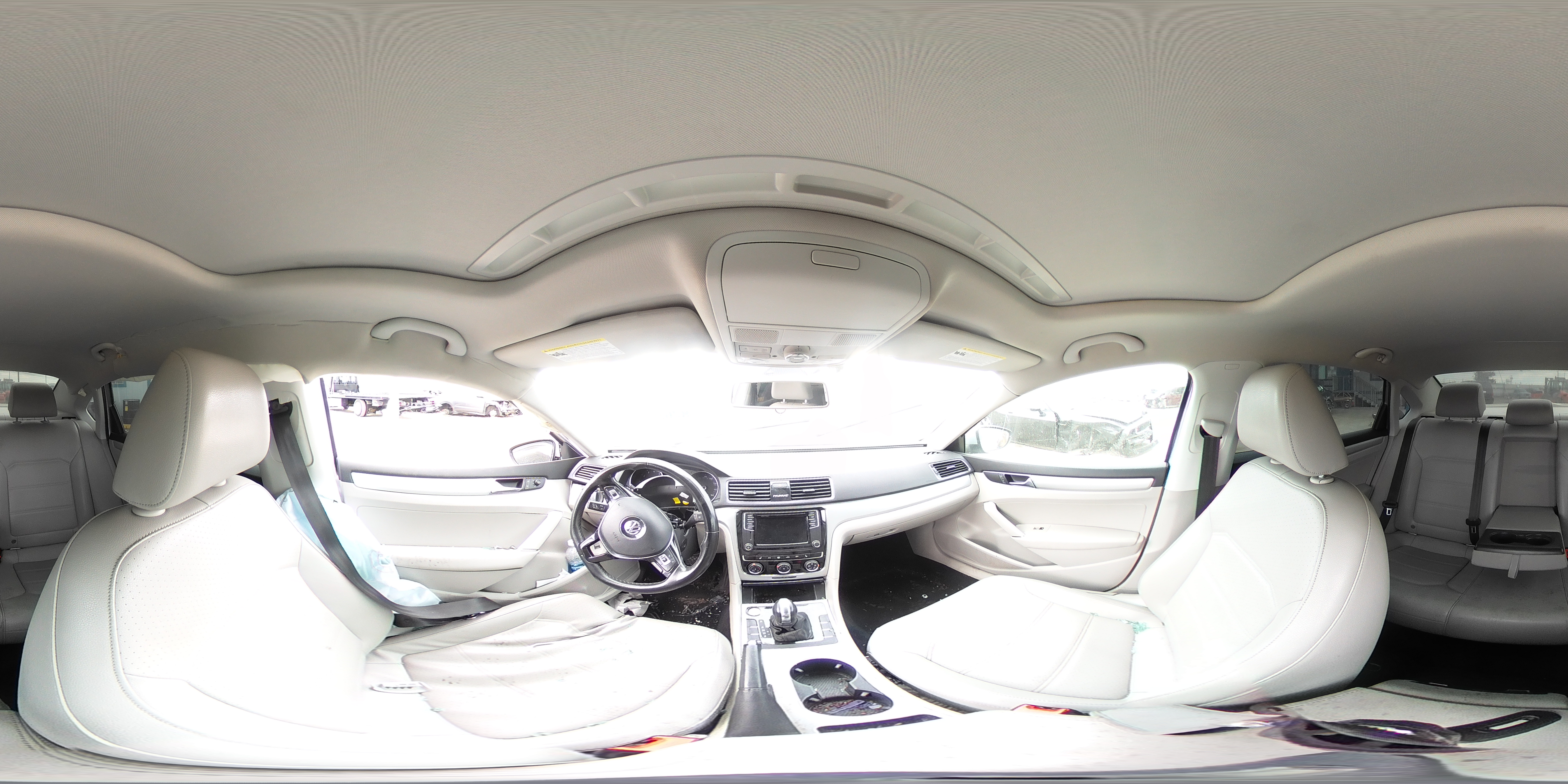 2019 Volkswagen Passat - Image 13